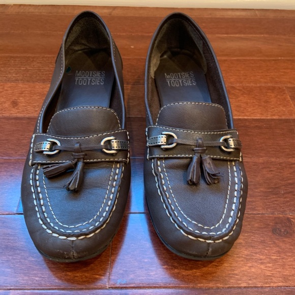 Mootsie Tootsie Loafer - Picture 1 of 5
